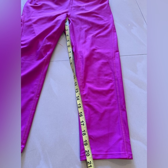 Athleta Womens Dobby Be Free Knicker Capri Leggings 54023 hot Pink Stretch M - Picture 10 of 16